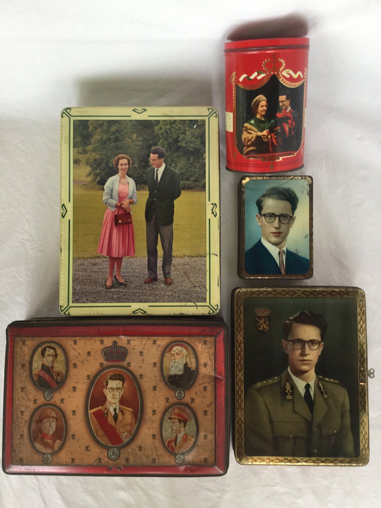 grootmoeder sticker Mus Vijf oude blikken dozen met mooie portret afbeeldingen van - Catawiki
