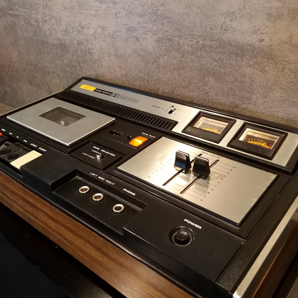 1973-1975 Akai AKAI CS-33D Stereo Cassette Tape Deck 