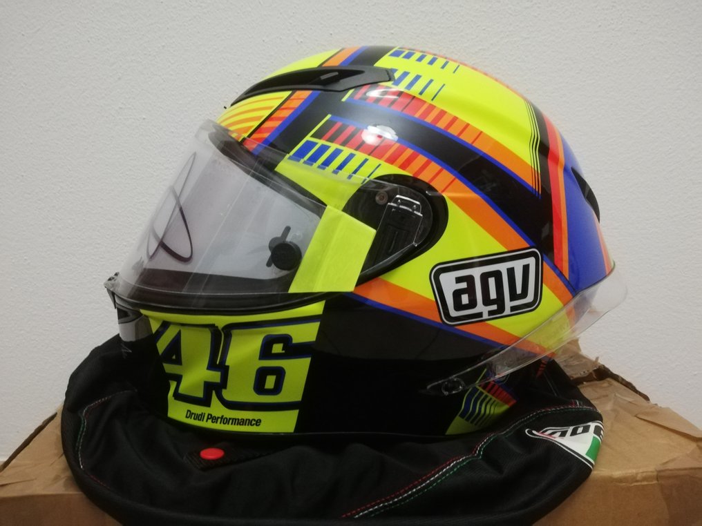 Valentino Rossi - 2015 - Helmet - Catawiki