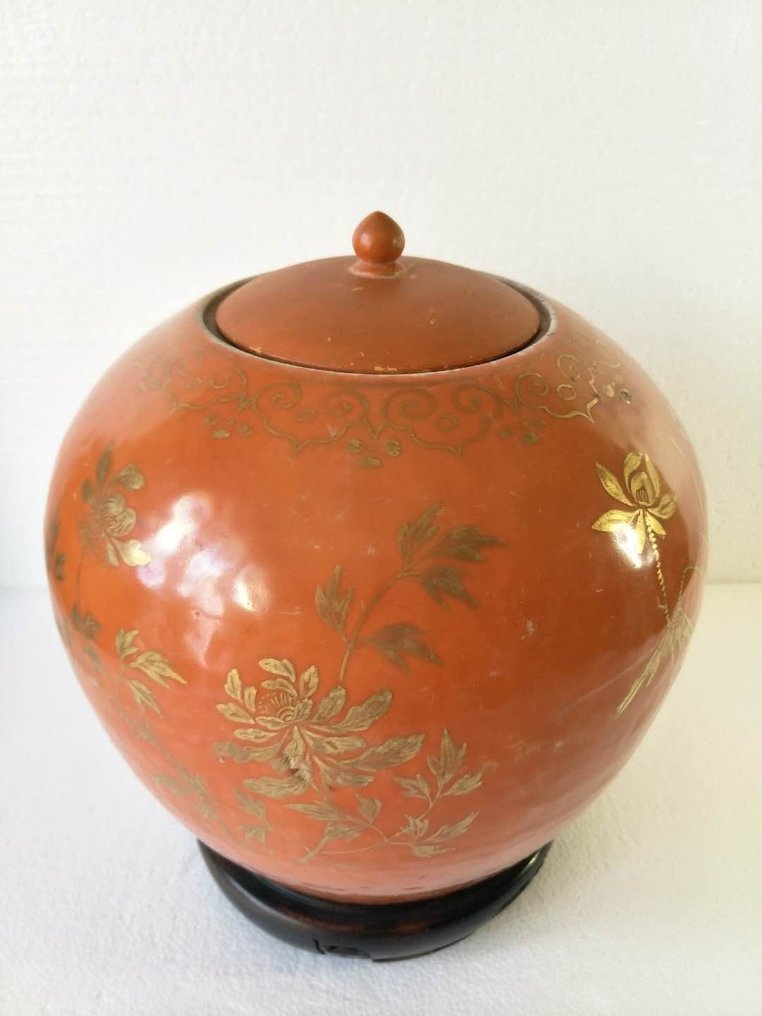 Ginger jar Coralground Porcelain Flowers China Catawiki