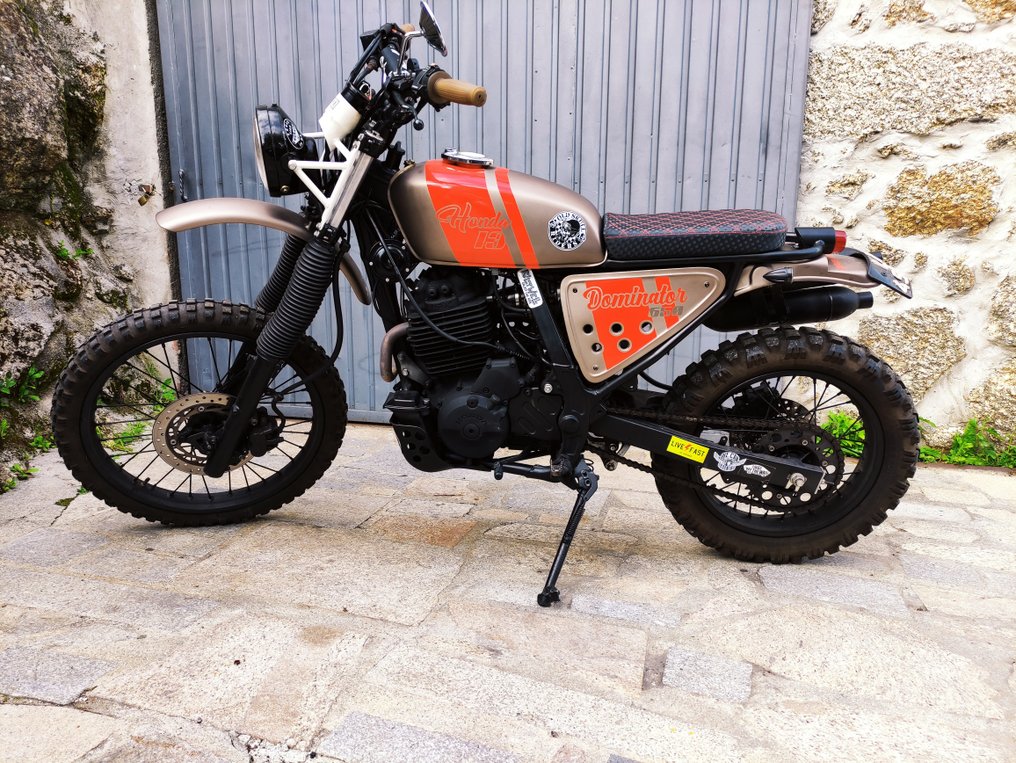 Honda top 650 scrambler