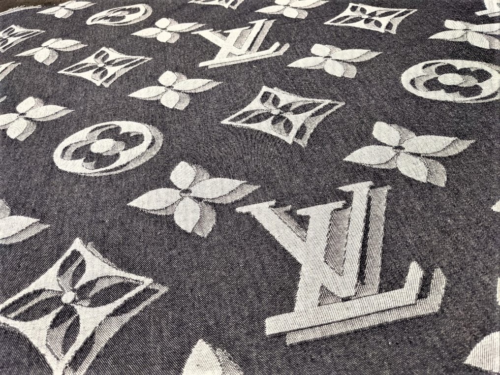 Taglio Vuitton 3D Denim lavorazione tinto in filo 335 x 145 - Catawiki