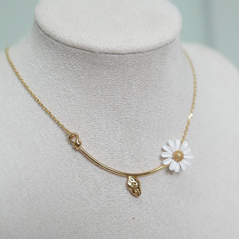 Other brand - Kate Spade - Flower Bee - Necklace - Catawiki