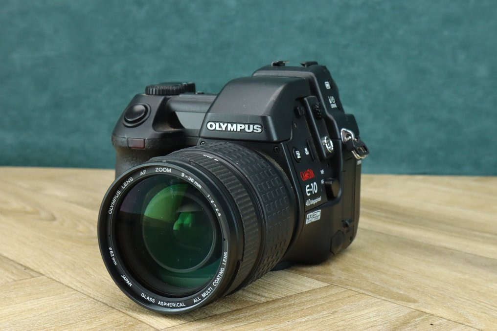 Olympus Camedia E10 met Olympus lens AF zoom 936mm Catawiki