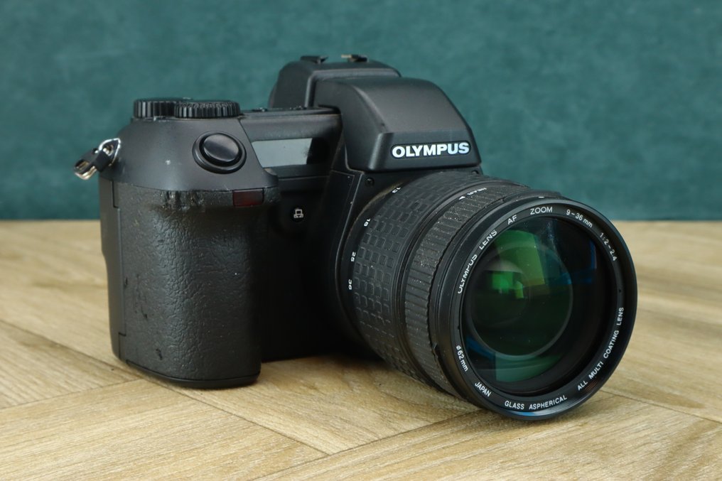 Olympus Camedia E10 met Olympus lens AF zoom 936mm Catawiki