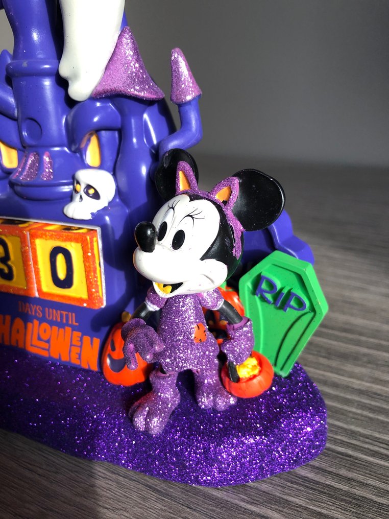 Disney Store Halloween Countdown Calender Catawiki