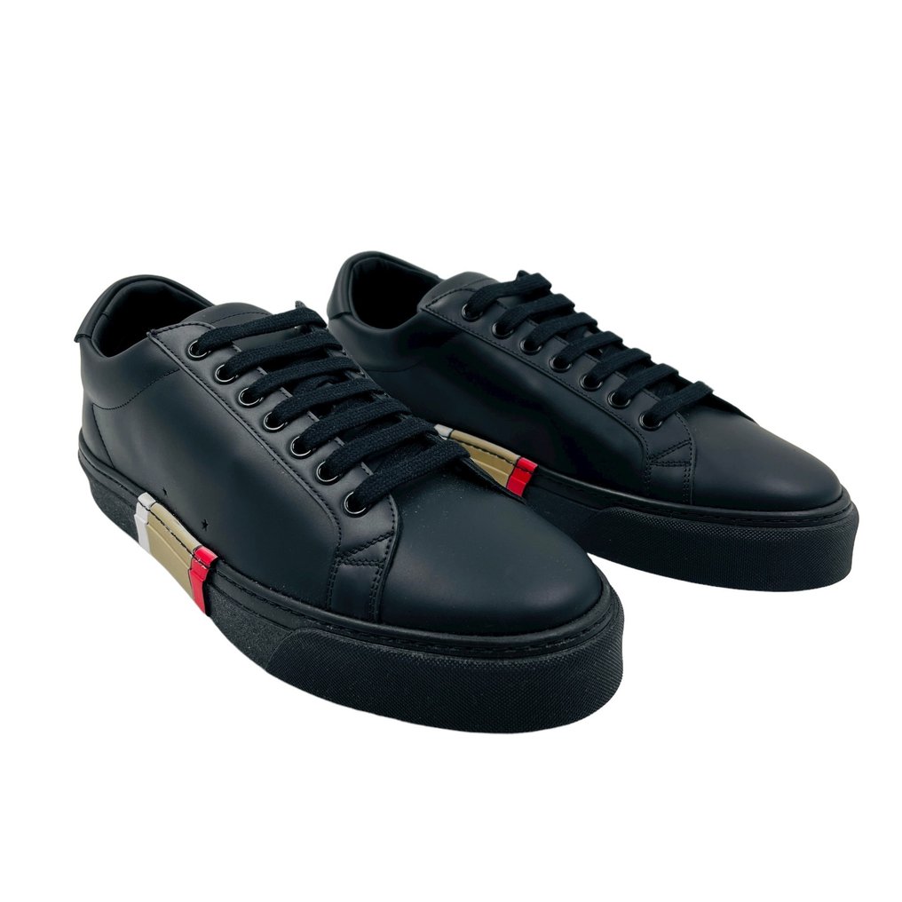 Burberry - Sneakers - Size: Shoes / EU 40 - Catawiki