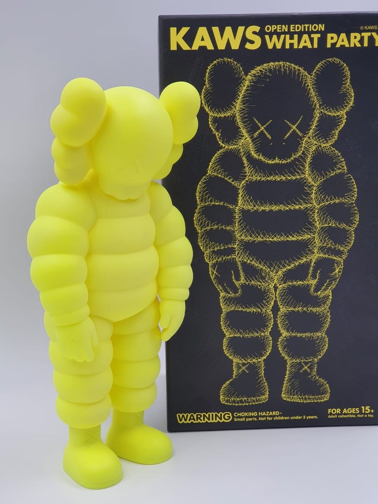 10 KAWS WHAT PARTY YELLOW - キャラクターグッズ