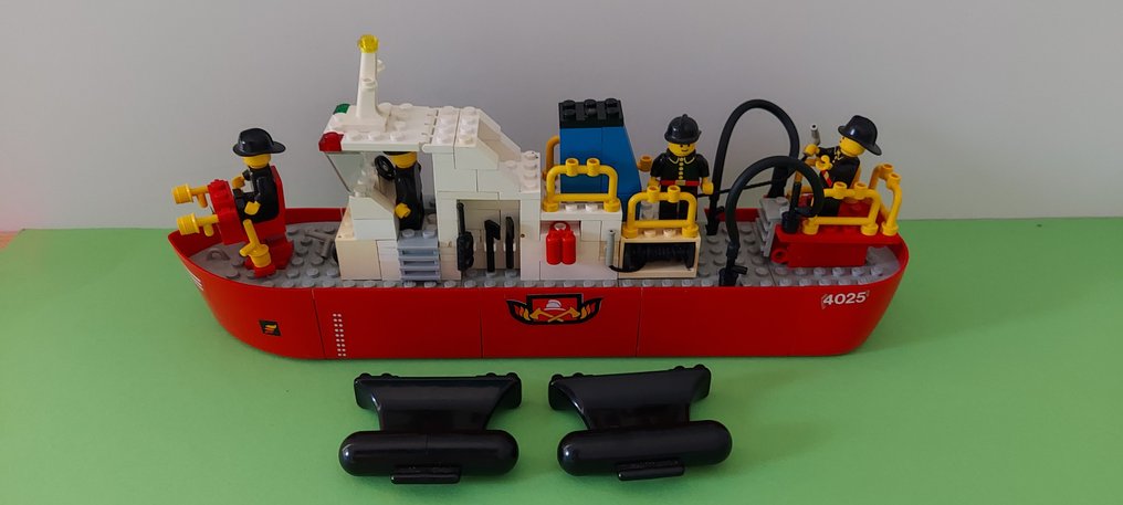 Probleem Dusver Articulatie LEGO - Vintage - Ship LEGO 4025 Brandweerboot. - 1980-1989 - Catawiki