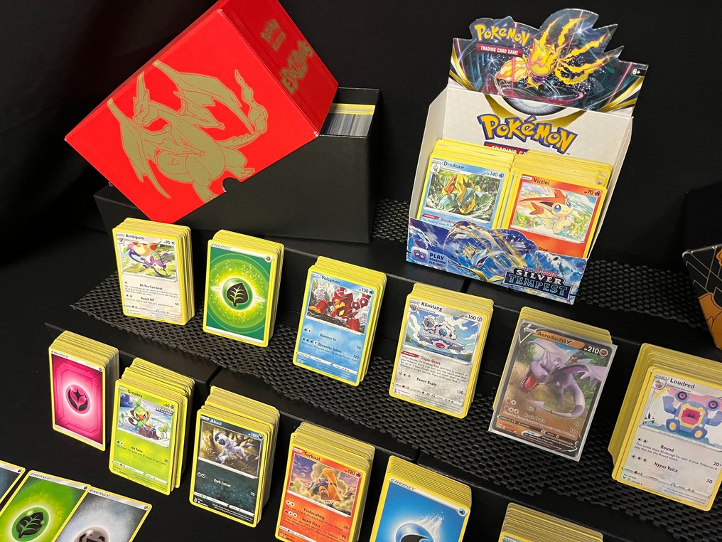 The Pokémon Company Collection 2500+ Pokémon Trading Catawiki