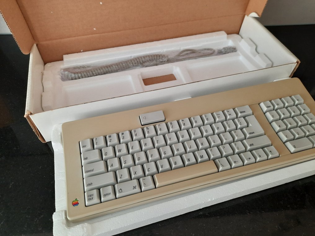 1 Apple Keyboard Model No M0116 QWERTY Macintosh (1) Catawiki