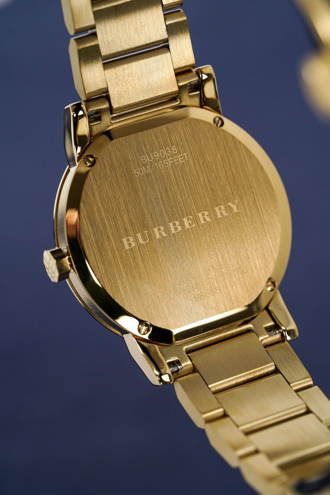 Burberry No reserve price Women BRAND NEW The City