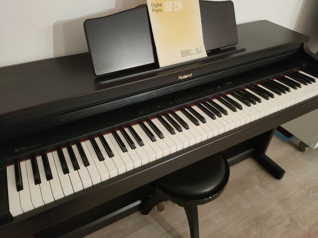 Roland - HP 236 - Piano (pianoforte) - Catawiki
