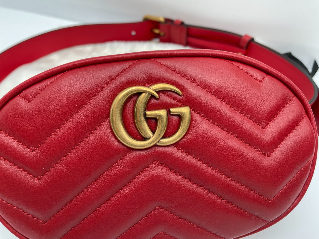 Gucci - GUCCI 'GG MARMONT' BAG RIÑONERA GUCCI 'GG - Catawiki