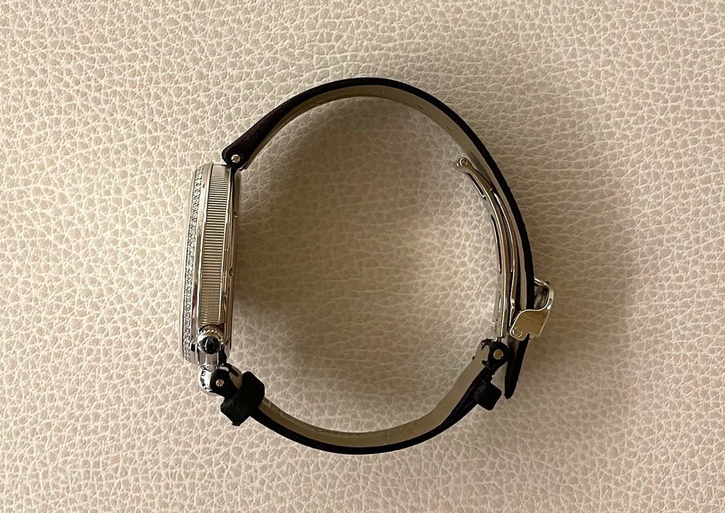 Breguet Reine de Naples 8908BB52864D00D Naiset 2011