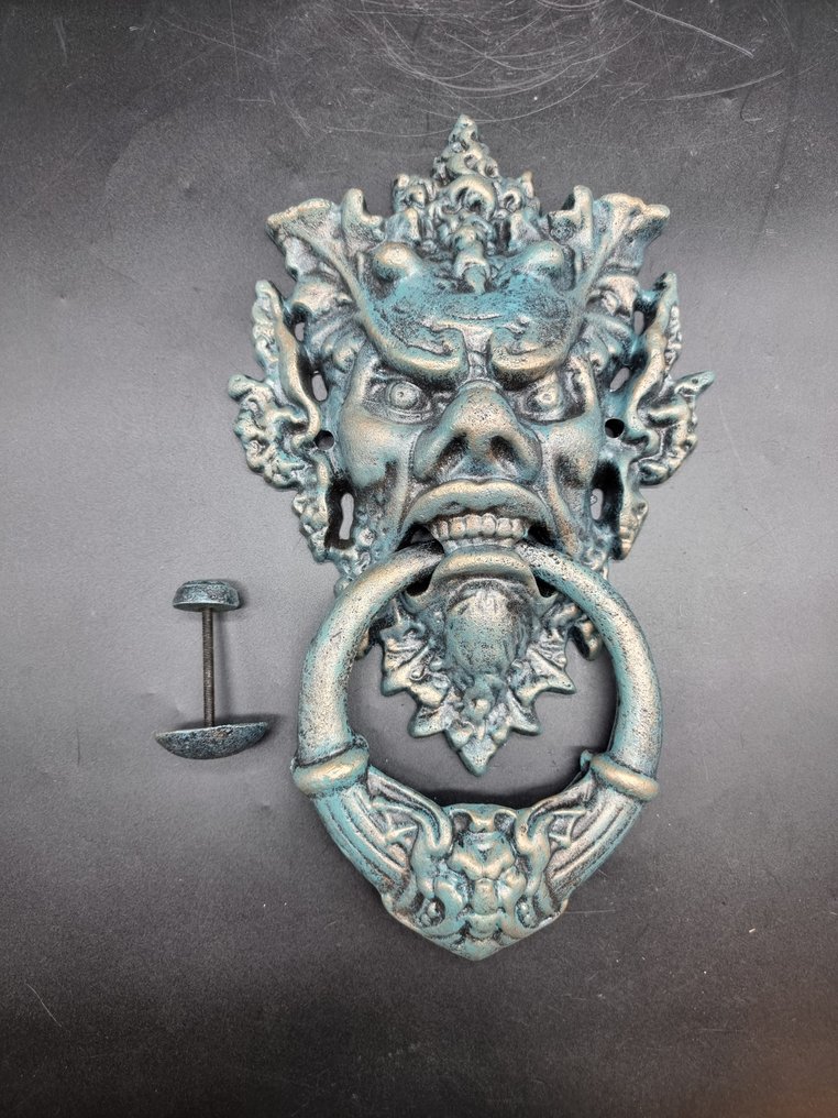 XL Devil Castle Door Knocker 36cm! - Iron (cast/wrought) - Catawiki