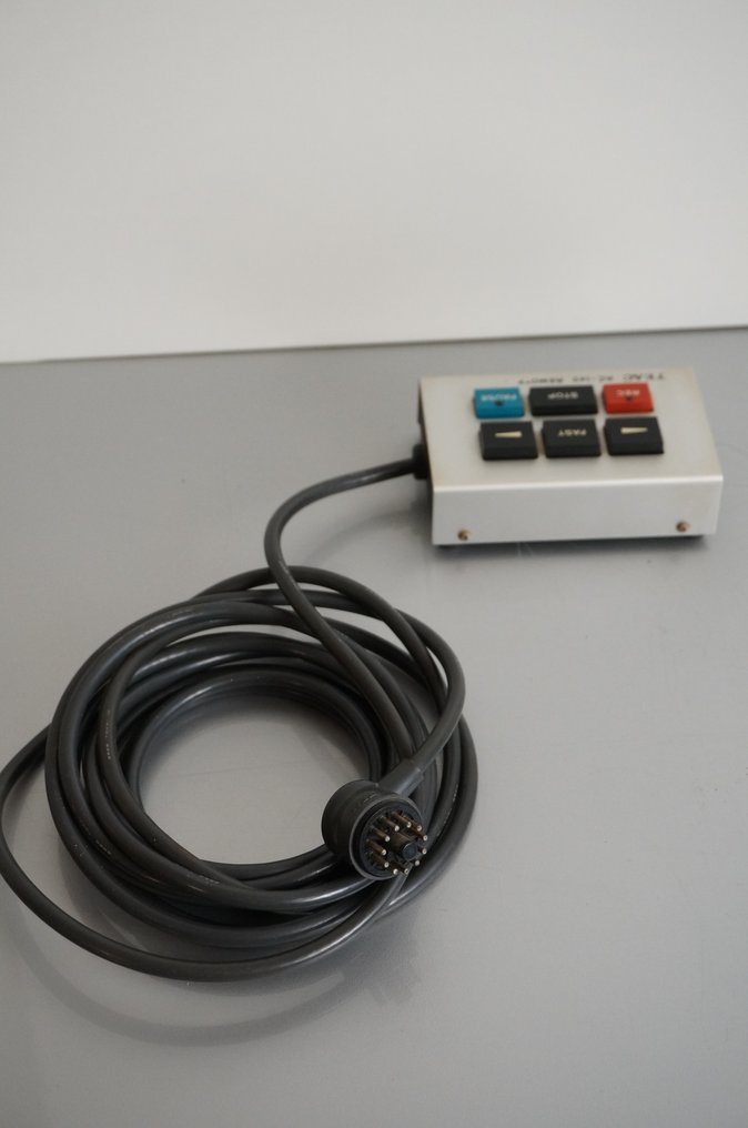 TEAC - RC 140 - Wired - Remote control - Catawiki