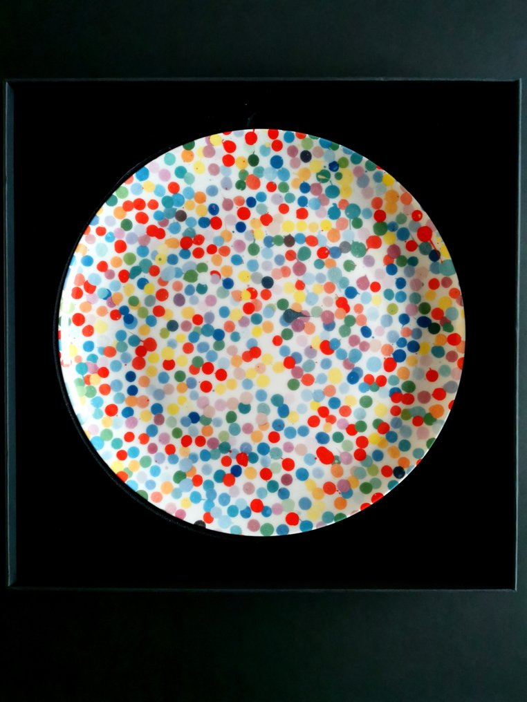 Damien Hirst (1965) - (All over dot) Plate + Postcards + - Catawiki