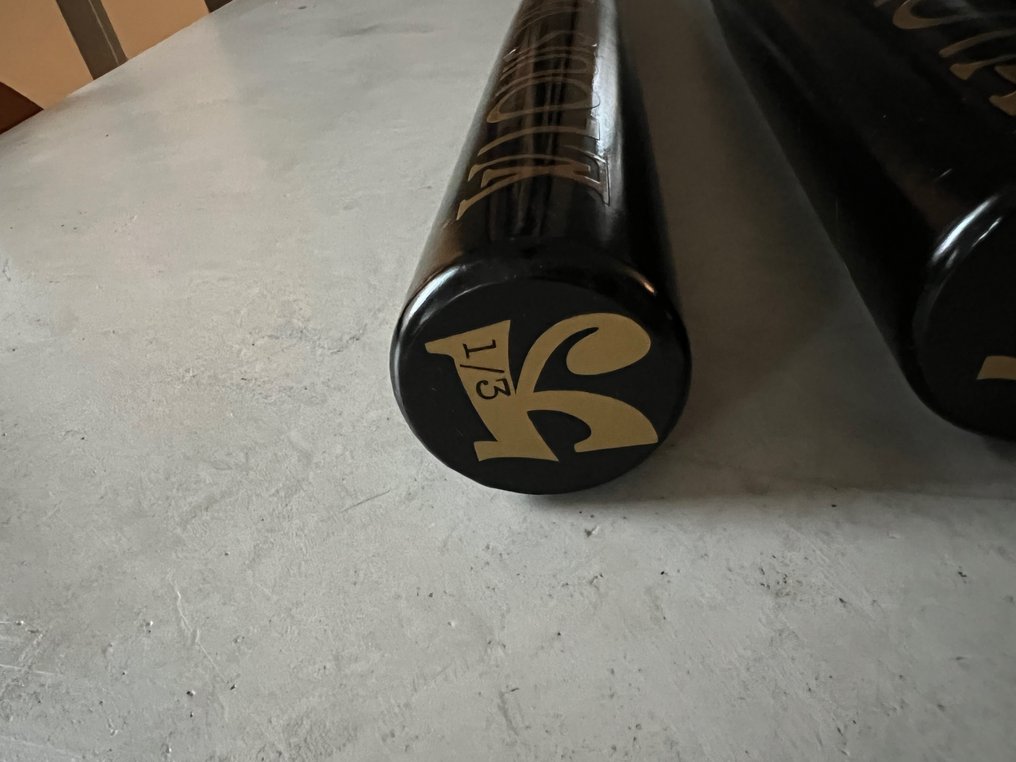 Kevin - Louis Vuitton Baseball Bat (black/gold) - Catawiki