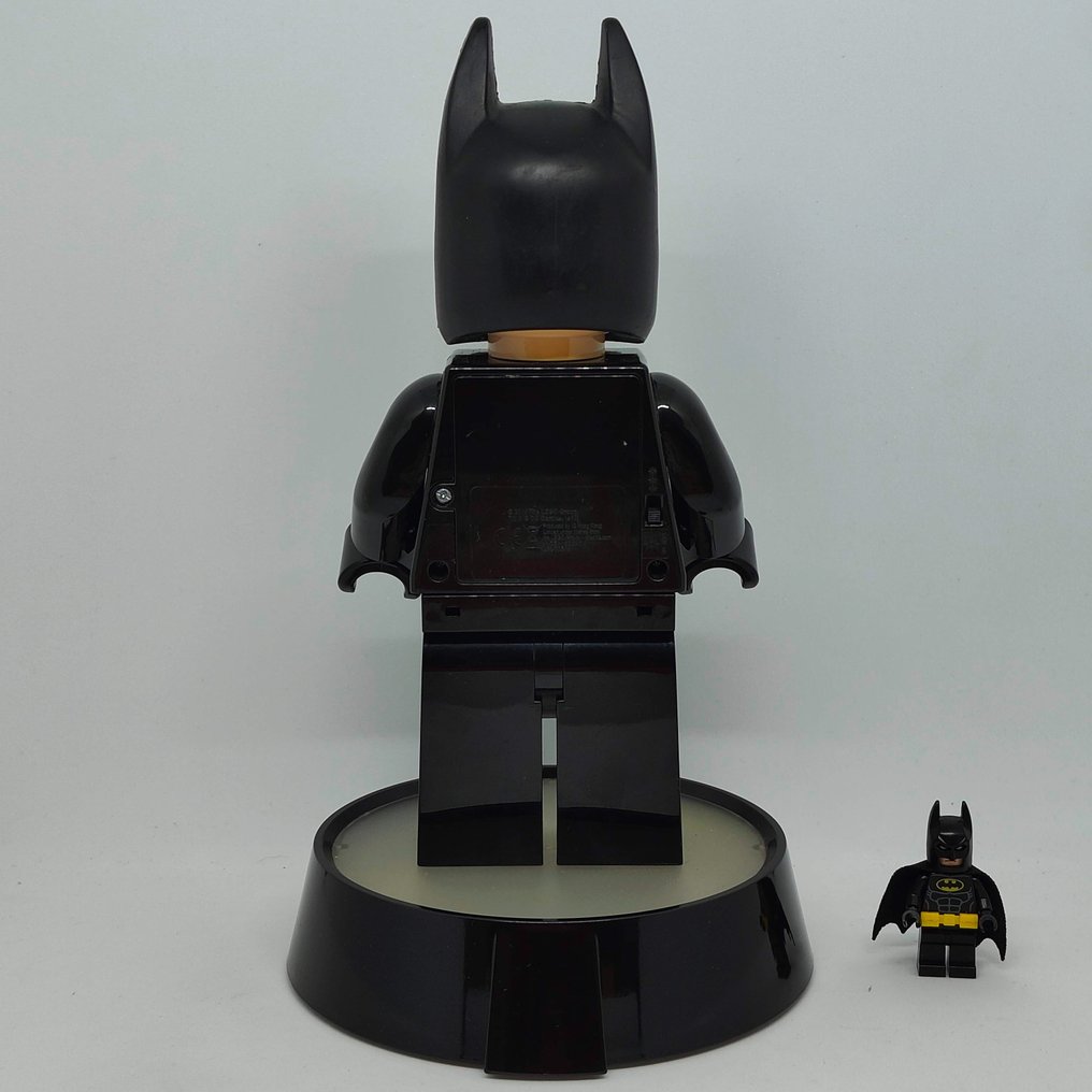 Lego - Batman - Iso minihahmo jalustalla - 2000-present - Catawiki