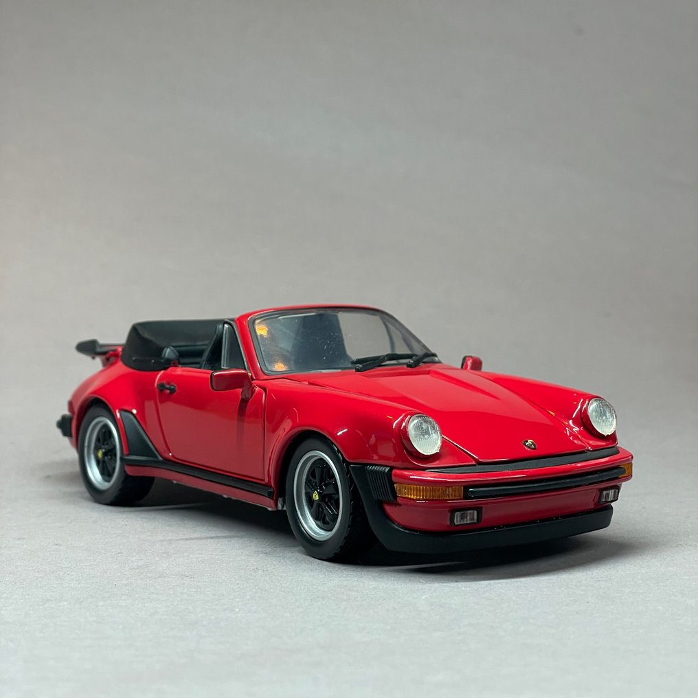 Franklin Mint - 1988 Porsche 911 Carrera - 1:24 - Precision - Catawiki
