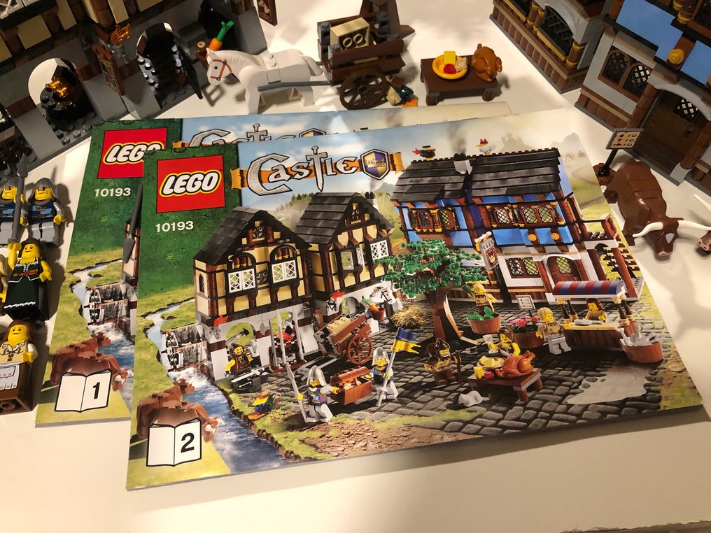 LEGO - Castle - 10193 - 中世紀城市Medieval Market Village - - Catawiki