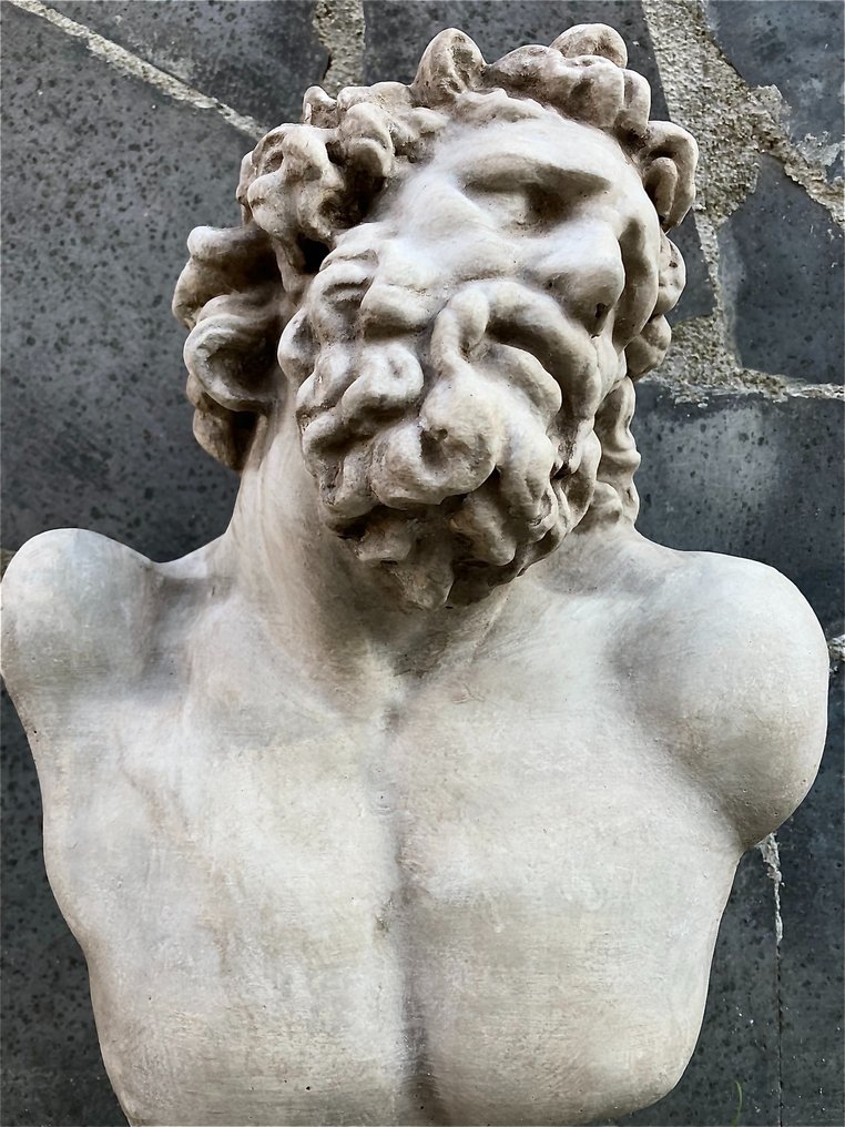 Laocoon back sculpture in marble dust - Catawiki