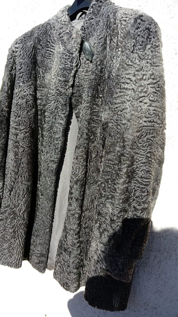 Artisan Furrier - Astrakhan Fur coat - Made in: Italy - Catawiki