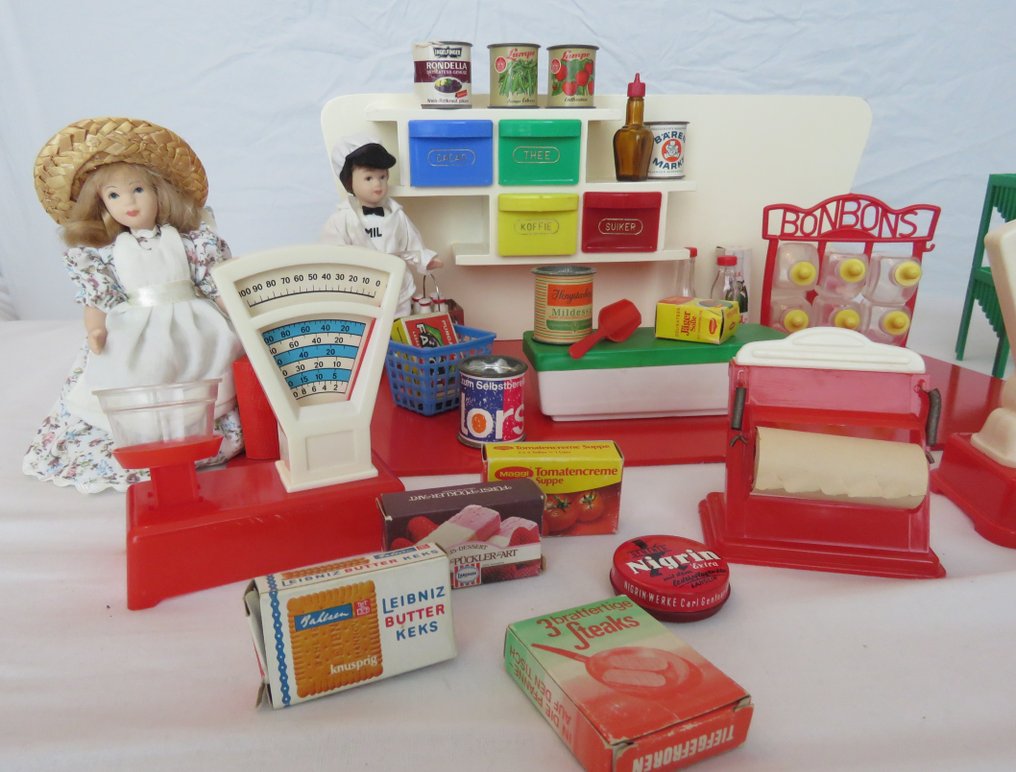 Okwa Vintage toy store with accessories and porcelain Catawiki