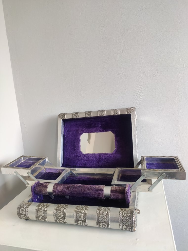 Jewellery box (1) - Romantic - Velvet - Catawiki