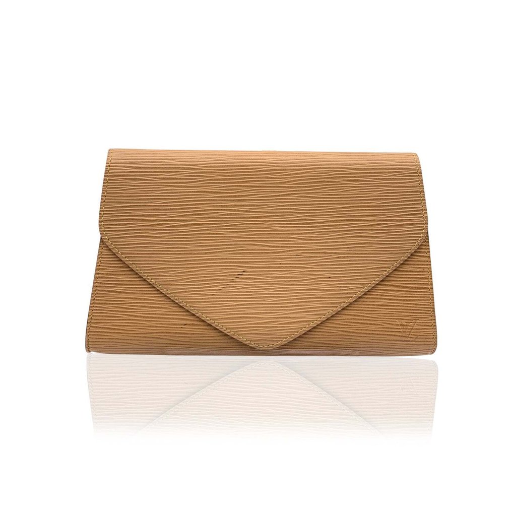 Louis Vuitton - epi Clutch bag - Catawiki