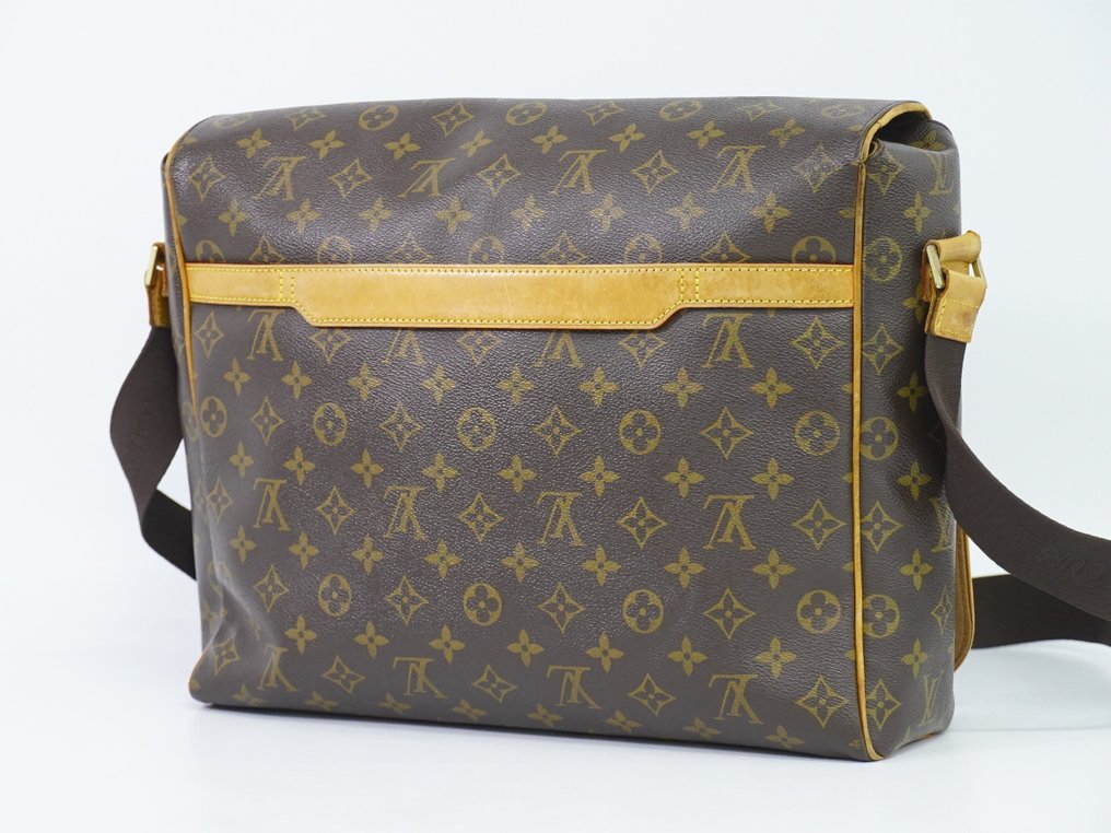 Preloved Louis Vuitton Abbesses Monogram Messenger Bag 2012