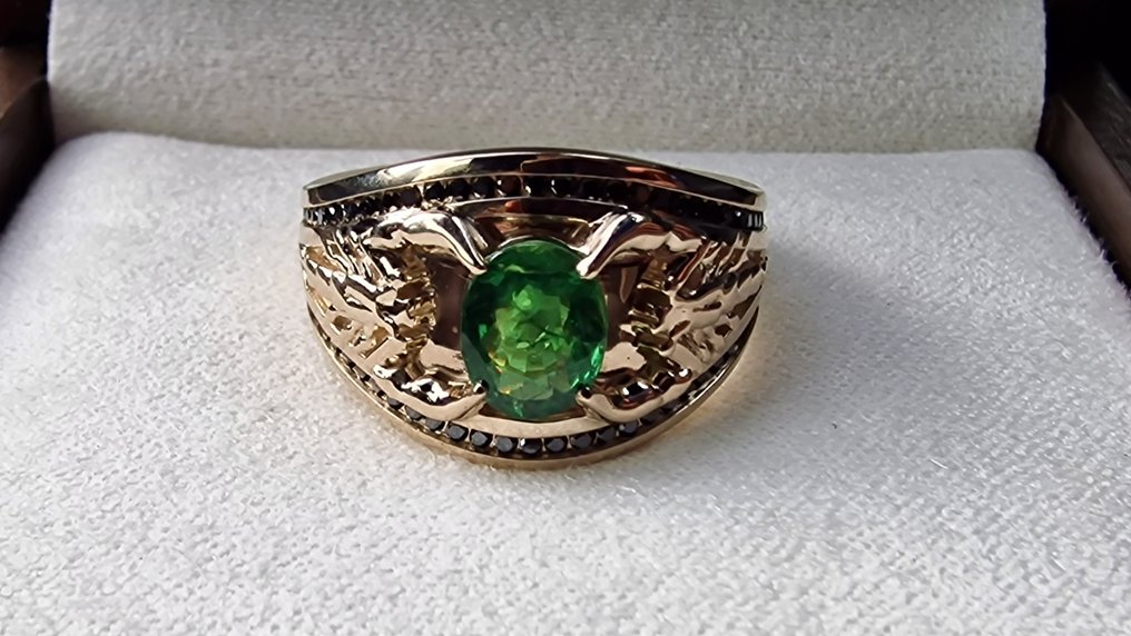 Tsavorite anello outlet