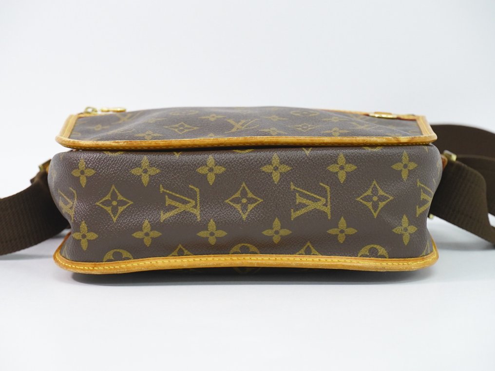 Louis Vuitton - Bosphore Crossbody bag - Catawiki
