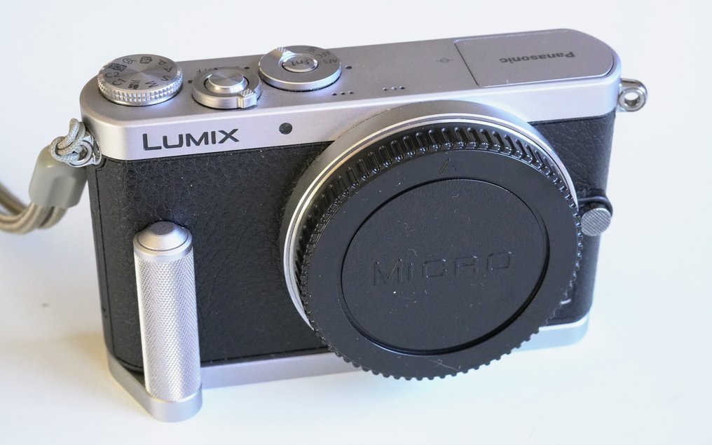 Panasonic Lumix DMC-GM1 body, world's smallest MFT camera - Catawiki
