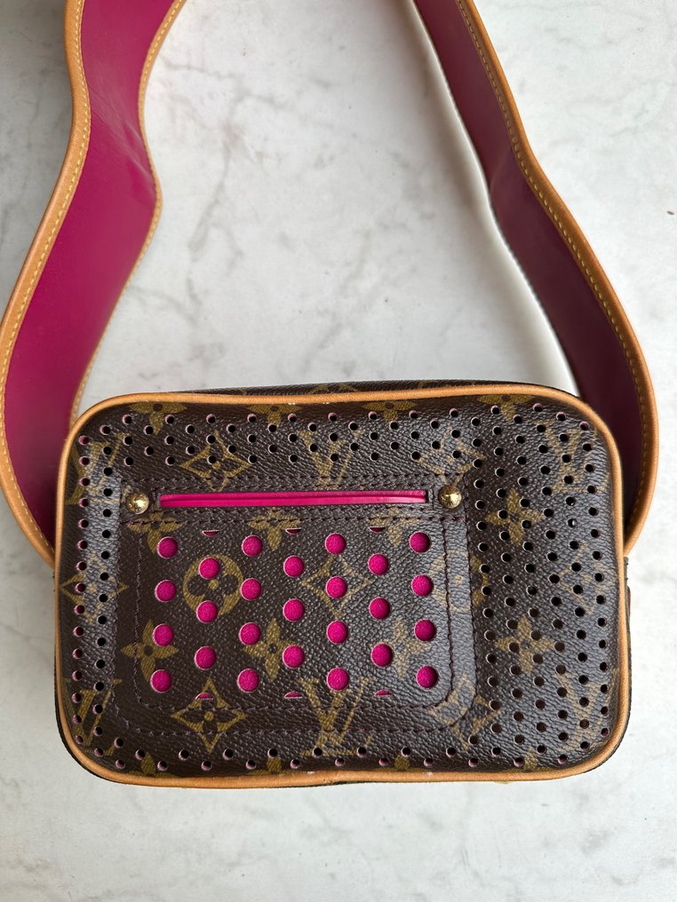 Louis Vuitton - Croissant - Handbag - Catawiki