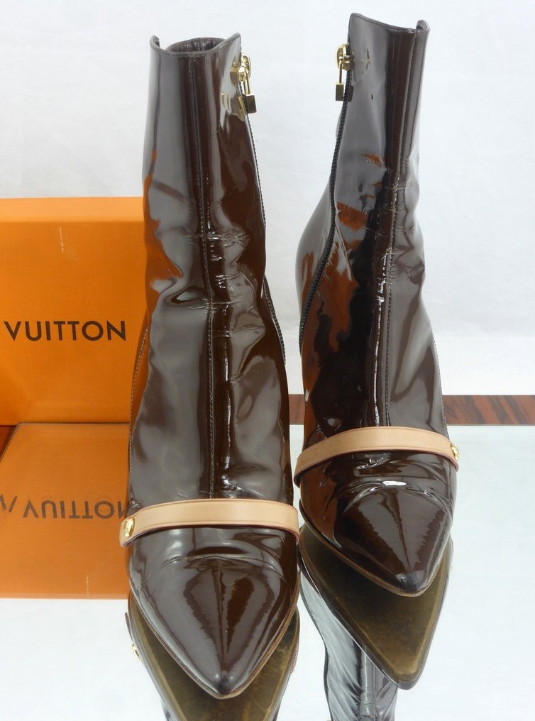 Louis Vuitton - Lace-up boots - Size: UK 10 - Catawiki