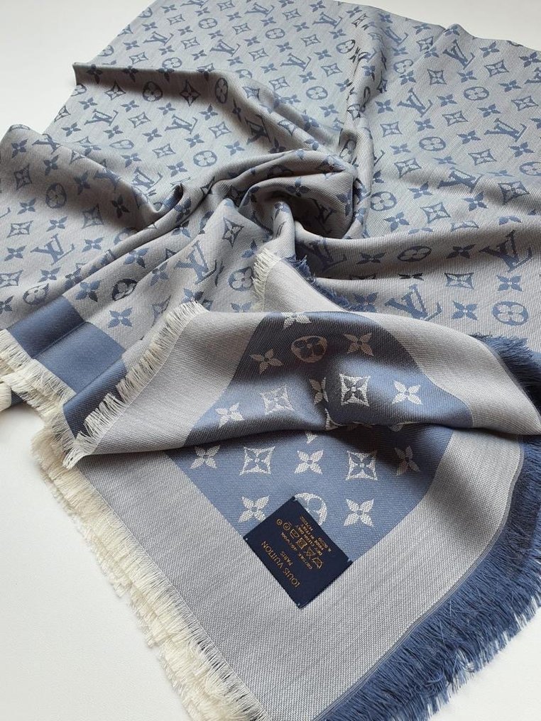 Louis Vuitton denim shawl  Louis vuitton scarf, Louis vuitton