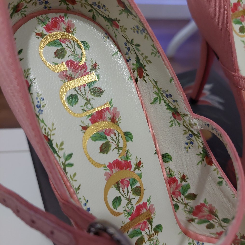 Roze gucci hotsell schoenen
