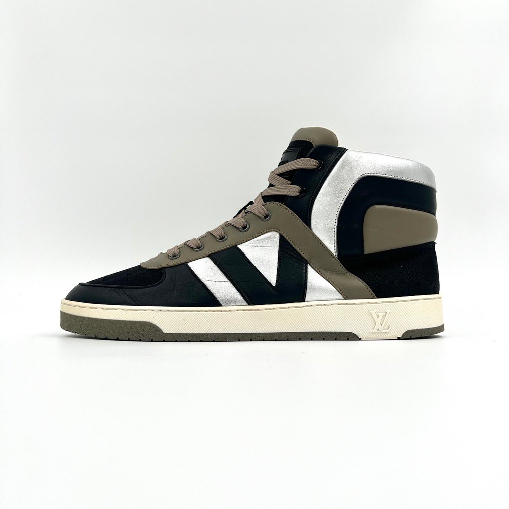 Louis Vuitton - Sports shoes - Size: UK 10 - Catawiki
