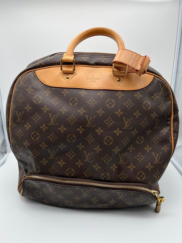 Louis Vuitton - Evasion Bag - Catawiki