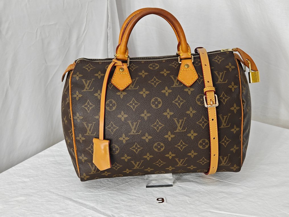 Sold at Auction: Louis Vuitton, Louis Vuitton Coussin Bag Monogram