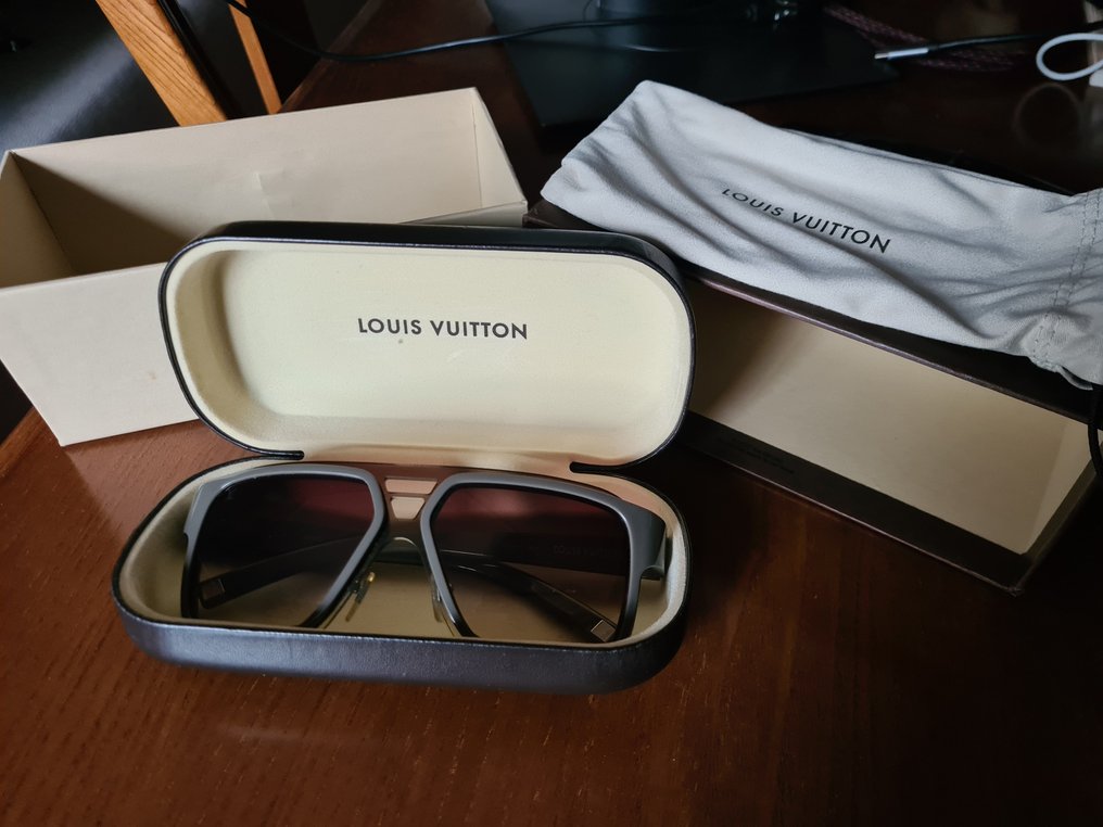 Louis Vuitton Sunglasses - Enigme GM - Catawiki