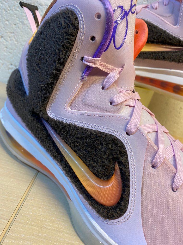 nike lgbtq