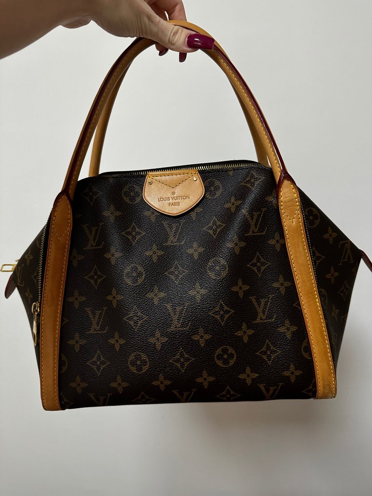 Louis Vuitton Marais Leather Handbag
