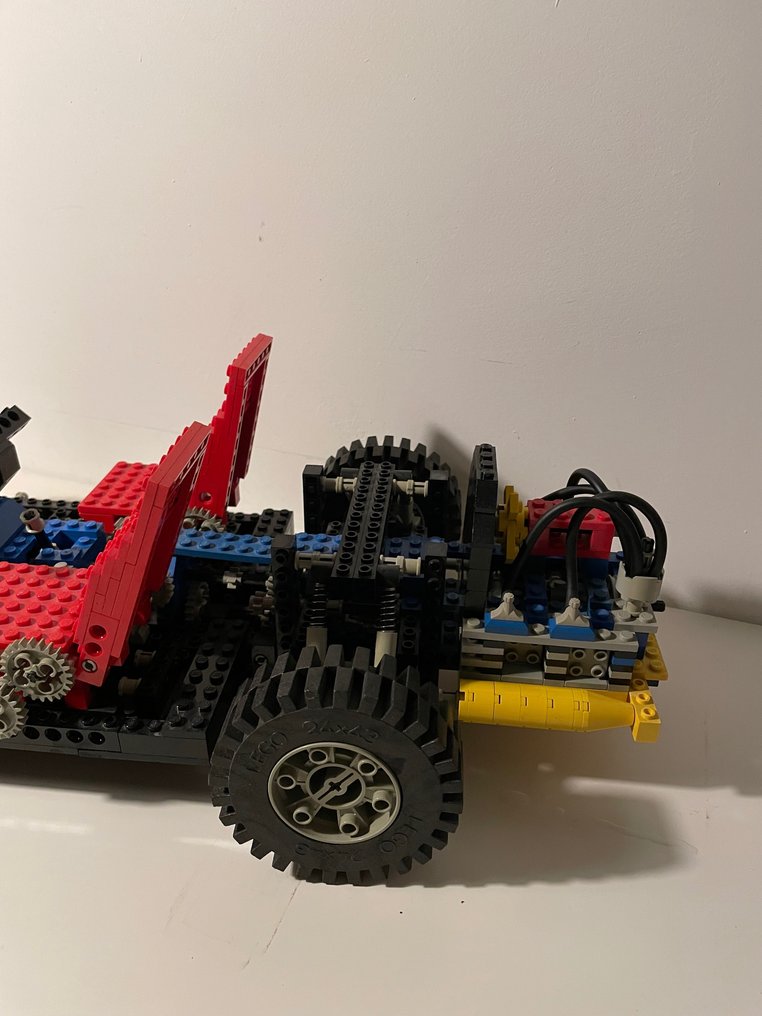 Lego store chassis 8860