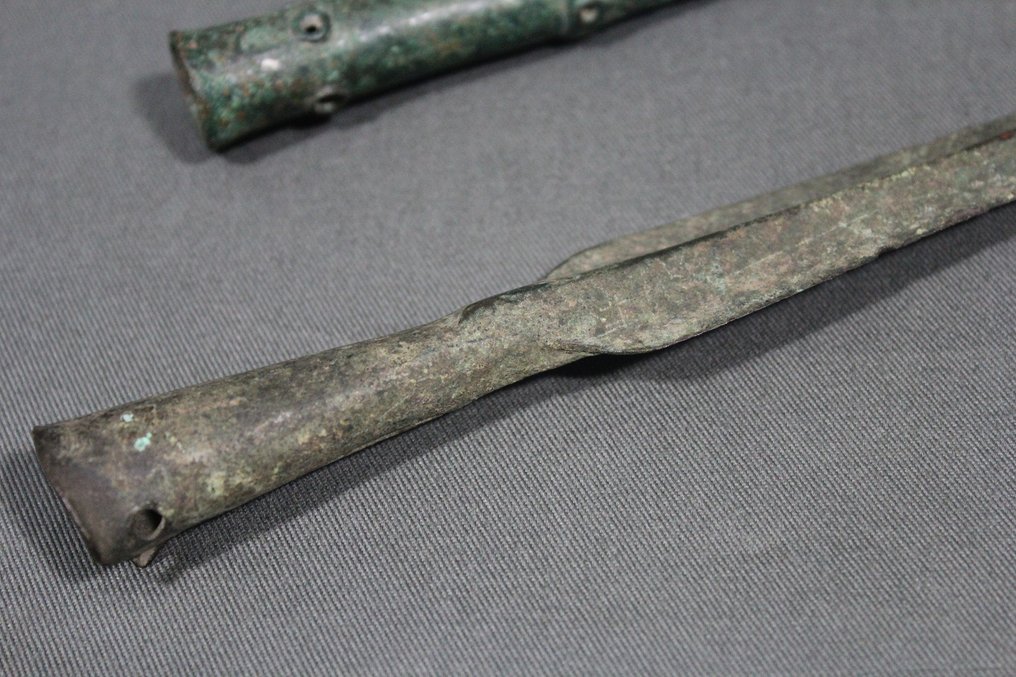 Luristan Bronze Javelin tip and heel (0×0×27 cm) Catawiki