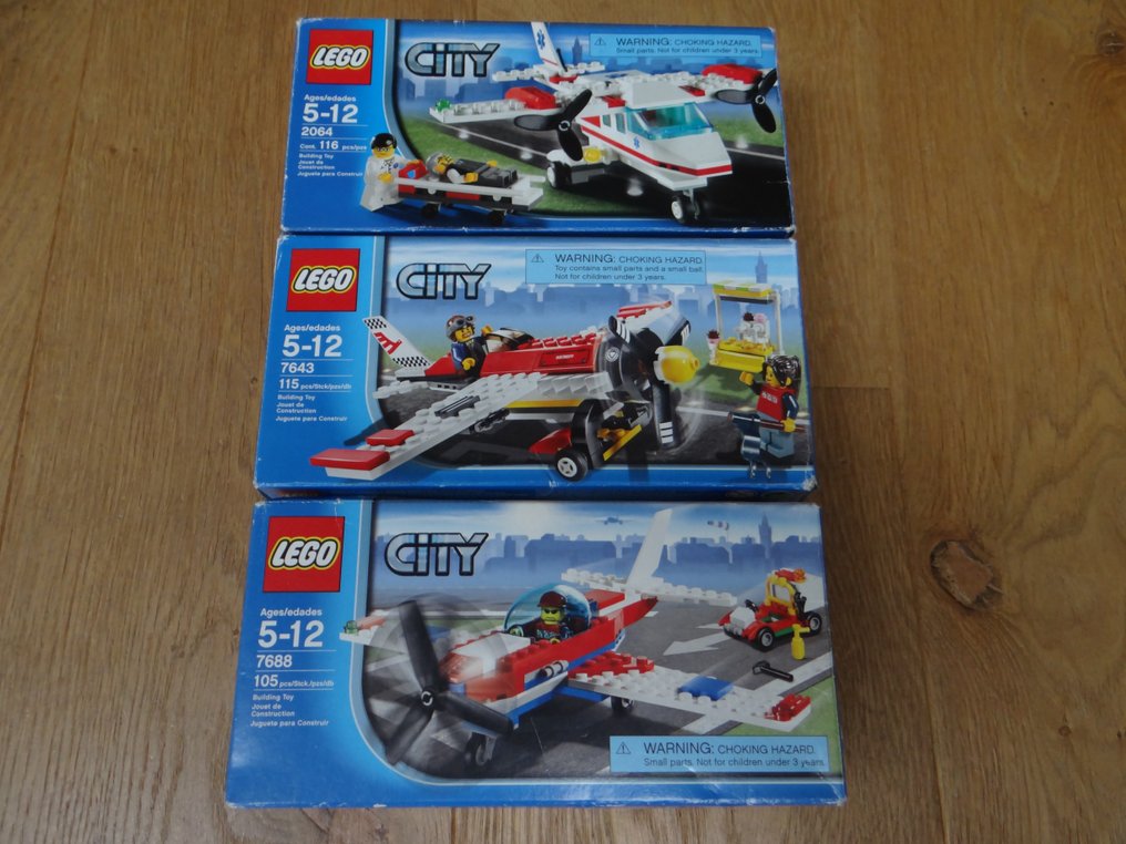 LEGO - Promotional - 7643 + 2064 + 7688 - Lego Rescue Plane + City