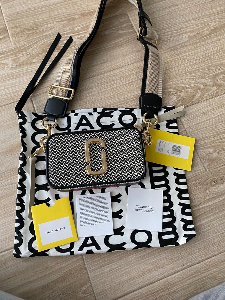 Marc Jacobs The Snapshot Shoulder Bag