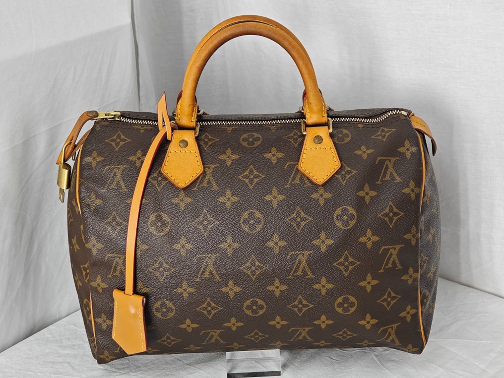 Everything you need to know about Louis Vuitton travel bags - Catawiki